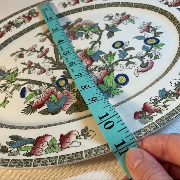 Indian Tree (Green Key, Cream-Off White)
by JOHNSON BROTHERS
Length: 14 1/8 in - Picture 9 of 11